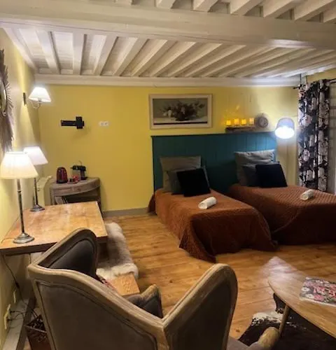 La Cour Sainte Catherine Demeure De Charme Bed and Breakfast