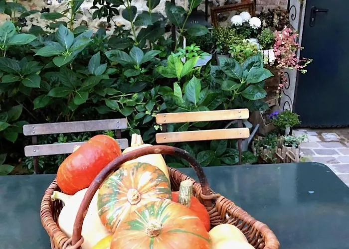 La Cour Sainte Catherine Demeure De Charme Bed and Breakfast 3*