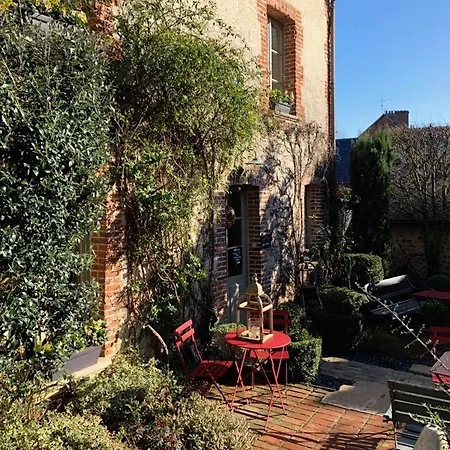 ベッド・アンド・ブレックファスト La Cour Sainte Catherine Demeure De Charme オンフルール