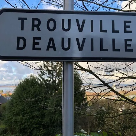 La Cour Sainte Catherine Demeure De Charme ベッド・アンド・ブレックファスト 3*