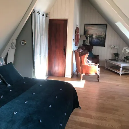 ベッド・アンド・ブレックファスト La Cour Sainte Catherine Demeure De Charme オンフルール