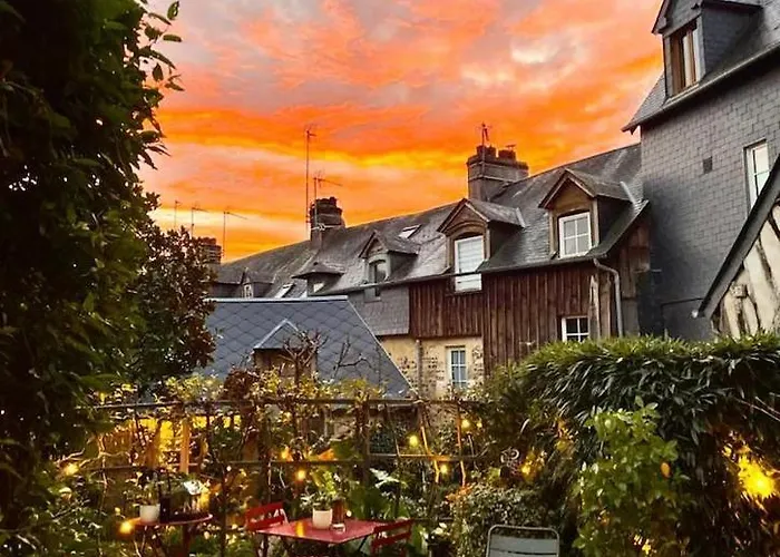 לינה וארוחת בוקר La Cour Sainte Catherine Demeure De Charme