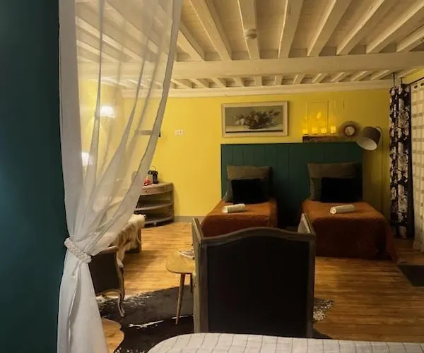 La Cour Sainte Catherine Demeure De Charme Bed and Breakfast 3*