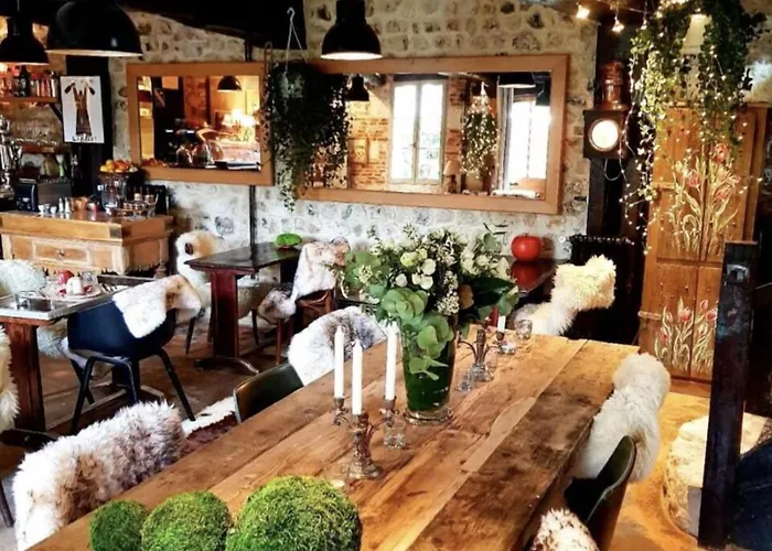 La Cour Sainte Catherine Demeure De Charme Bed and Breakfast Ονφλέρ