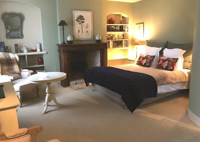 La Cour Sainte Catherine Demeure De Charme Bed and Breakfast